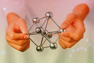 东方证券11月1日发布研究报告称维持五粮液买入评级