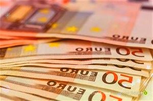 新冠确诊病例数大幅下降美国对新冠疫苗加强针需求骤减